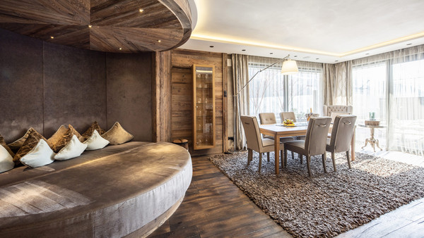 Des heures de bien-être exclusives dans notre chalet avec piscine au Tyrol du Sud Des heures de bien-être exclusives dans notre chalet avec piscine au Tyrol du Sud