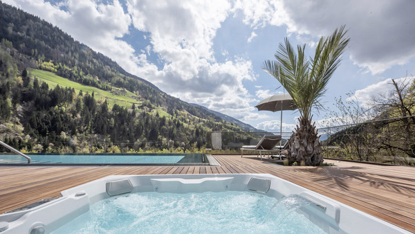 Des heures de bien-être exclusives dans notre chalet avec piscine au Tyrol du Sud Des heures de bien-être exclusives dans notre chalet avec piscine au Tyrol du Sud
